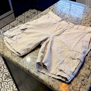 Eddie Bauer Light Tan Cargo Shorts